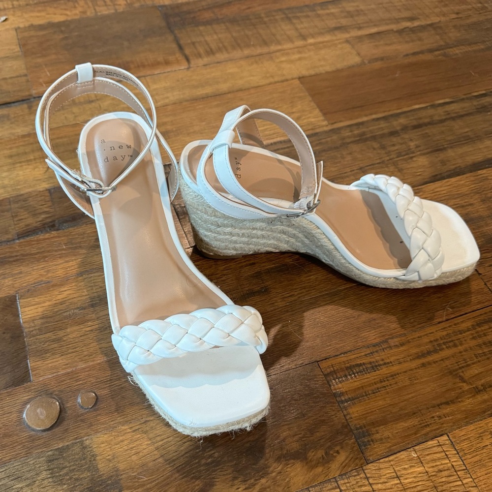 EUC White Wedge Espadrilles